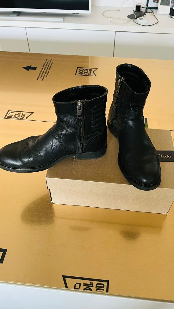 Ghete de piele barbati Clarks și pantofi sport Clarks