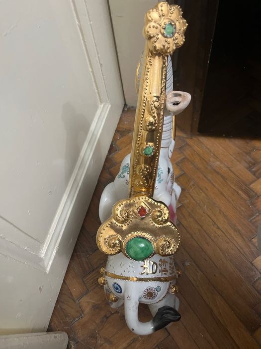 statuie elefant de portelan