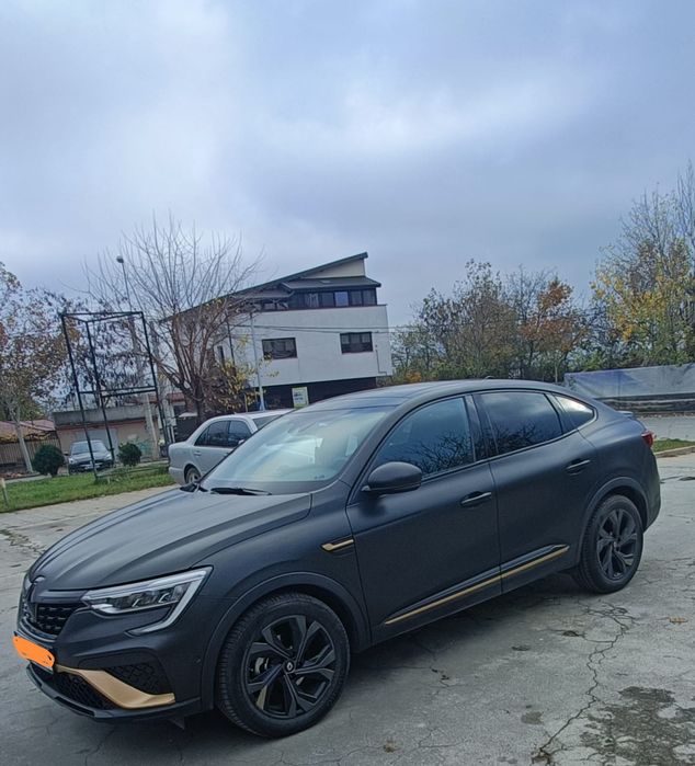 Renault Arkana Engineered E-tech full hybrid 145cp