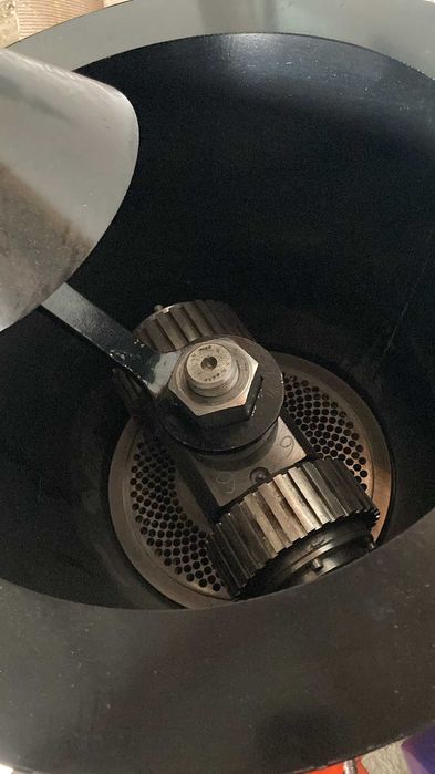 Masina de peleti GRAND 300 TMC producție: max. 400 kg/oră