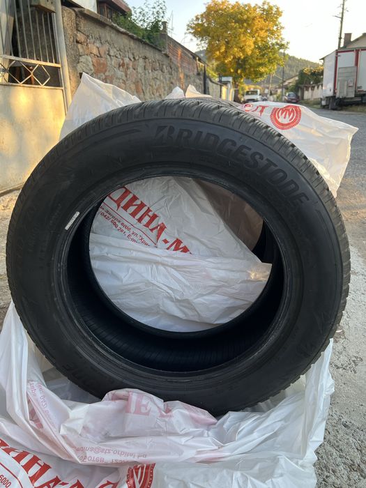 Гуми Bridgestone Blizzak 215/60/17