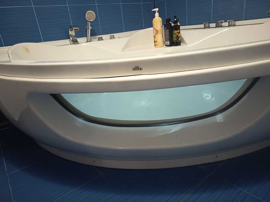 Cada cu hidromasaj Cora