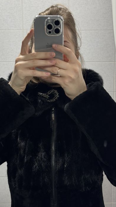 Продам абсолютно новую шубу (не ношенная)