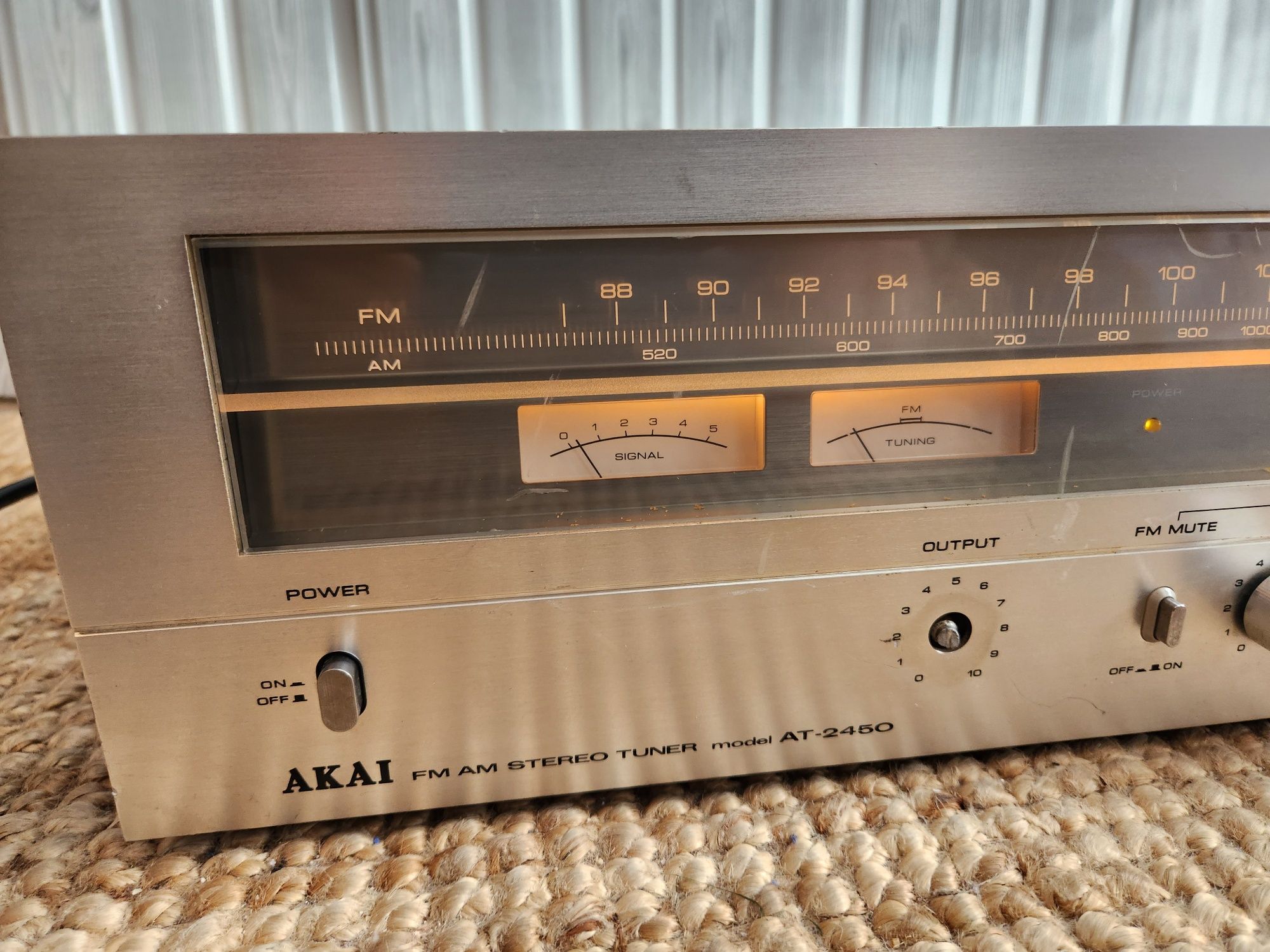 Tuner Akai AT 2450