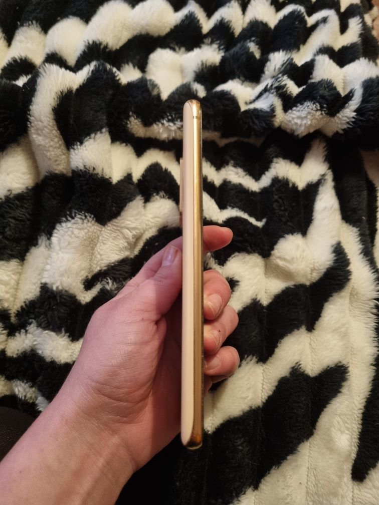 Galaxy s20 FE за части