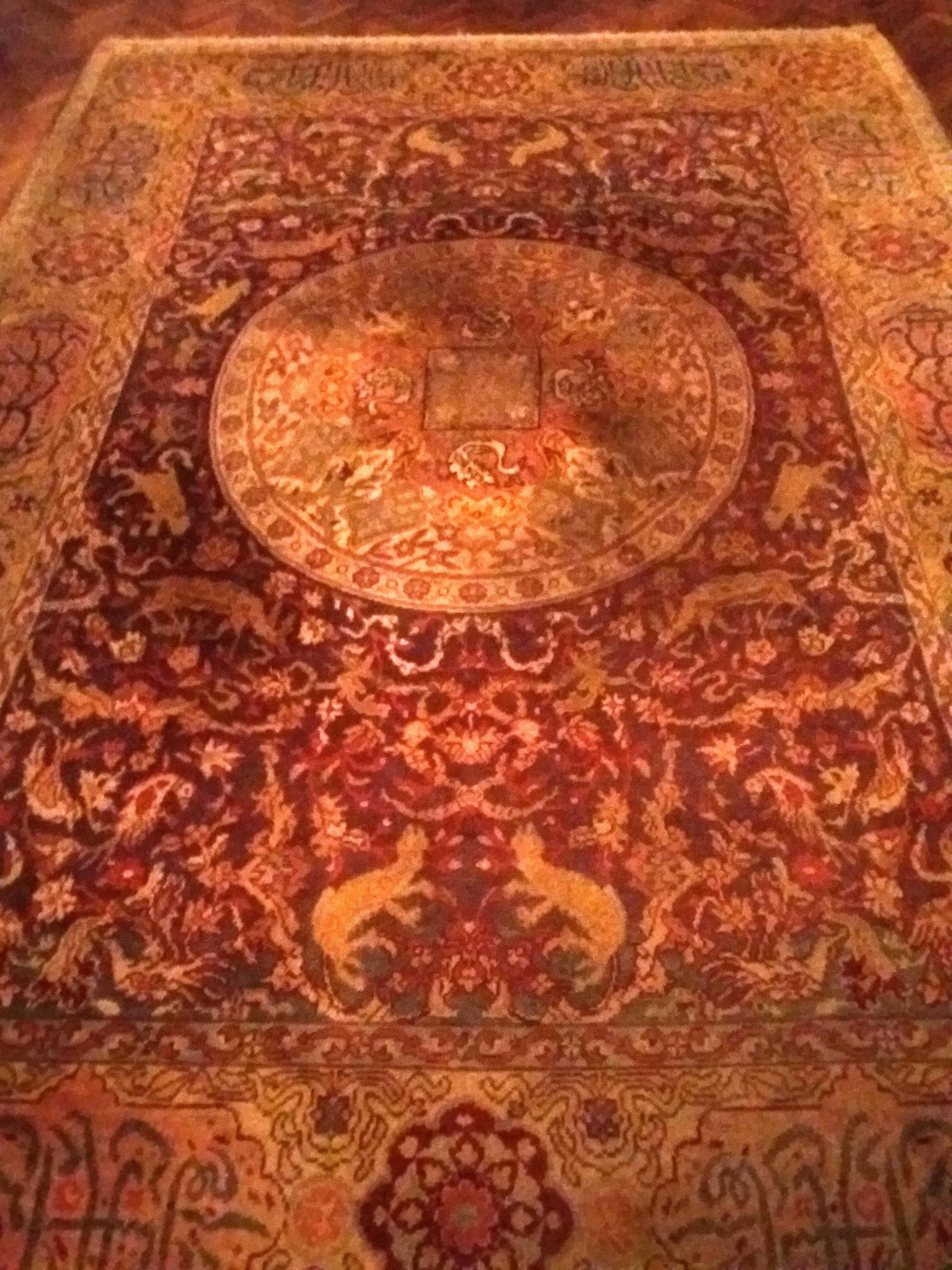 Vînd  covor vechi persan, culori și model deosebit, mărime 351/250 cm