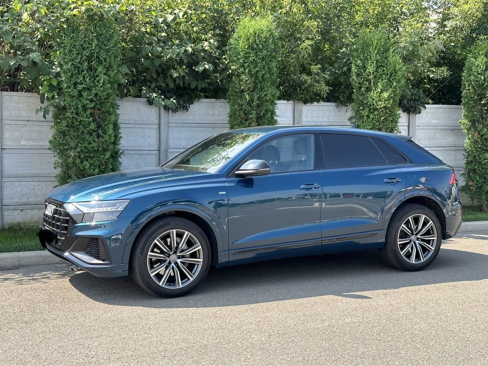 Audi Q8  hibrid-motorina+electric s line interior-exterior