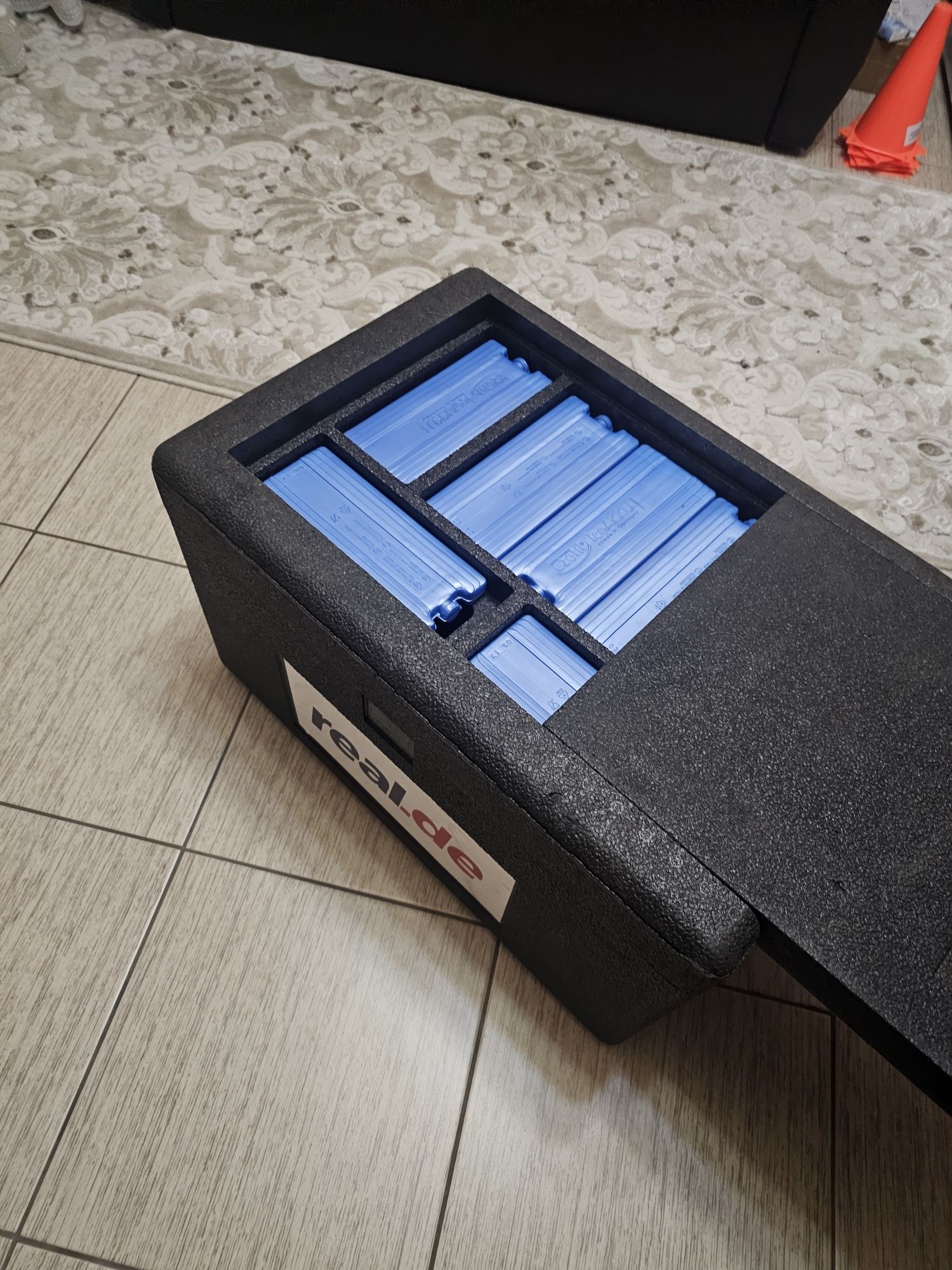 Cutie termoizolanta cu capac pentru transport alimente, Termobox pizza