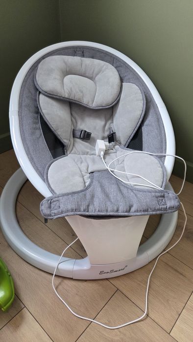 Leagăn electric bebeluș
