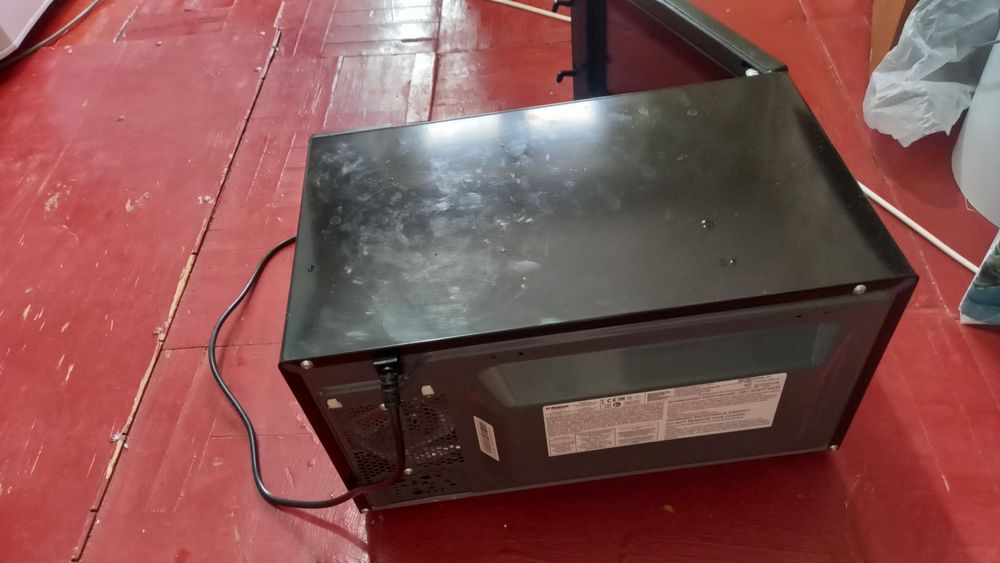 Микроволновая печь продам