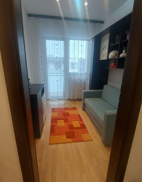 Apartament cu 3 camere decomandat de inchiriat