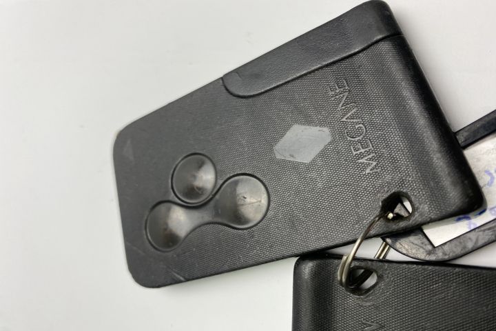 Cartela chei cu telecomanda / x2 Renault Megane  seria