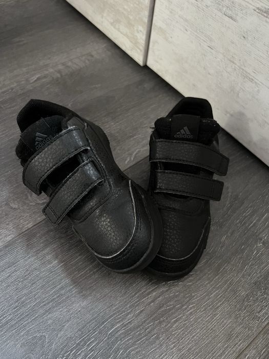 Детски маратонки Adidas-24 н, 25 лв