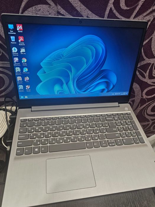 Продам современный ноутбук lenovo сумка мышка