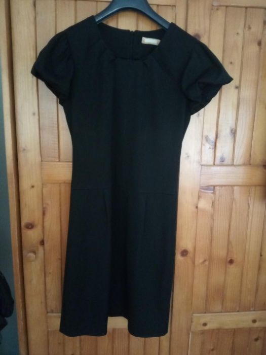 Rochie neagra eleganta