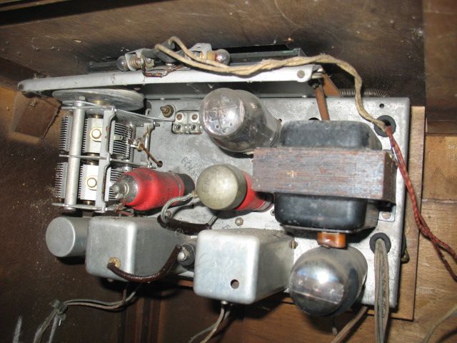 ALBA 475B, 1948 г. - ретро радиошкаф + грамофон с чейнджър.