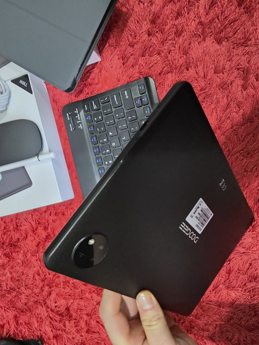 -Doogee T10W, Nou, 128Gb, 4Ram+12 extins, Negru, Tastatura, Mouse, Pen