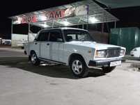 Vaz 2107 sotiladi