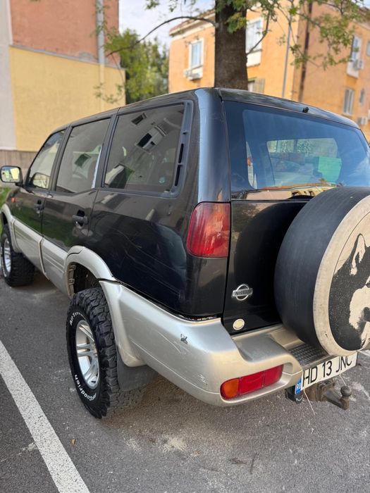 Nissan Terrano 2