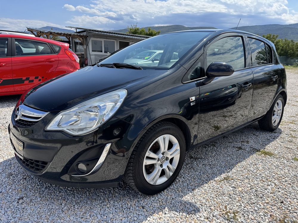 Opel Corsa 1.2 газ-бензин
