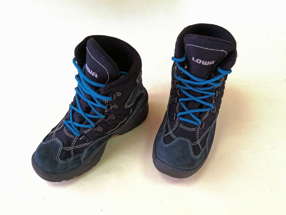 Bocanci copii 31 32 ghete munte Moonboot Lowa Goretex imblaniti