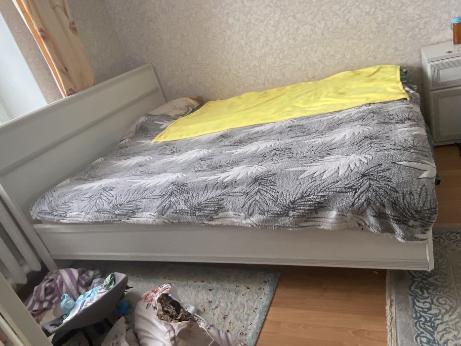 Кровать+ матрас продается