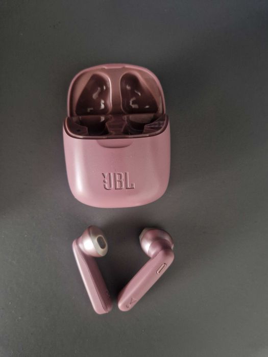 JBL Tune 220TWS Pink Wireless Headphones
