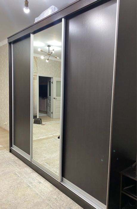 Продам шкаф купе для прихожей