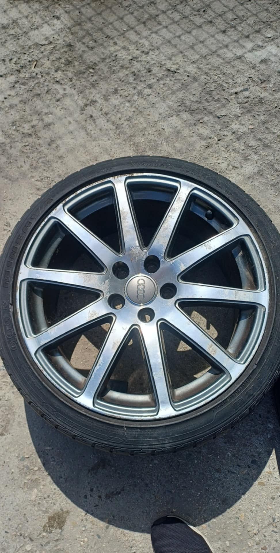 Джанти с гуми за Ауди/Audi 18'