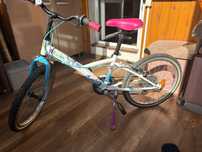 Vând bicicletă, penny board și trotinetă
