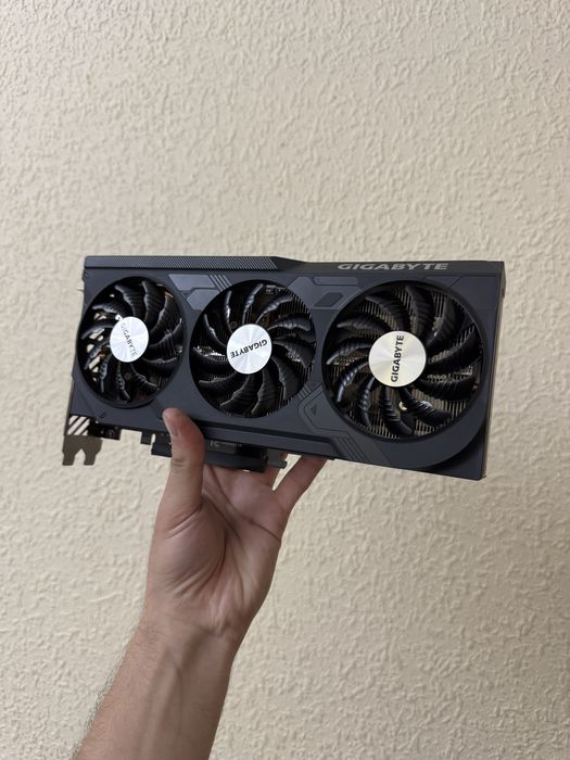 rtx 4070super 12gb gigabyte