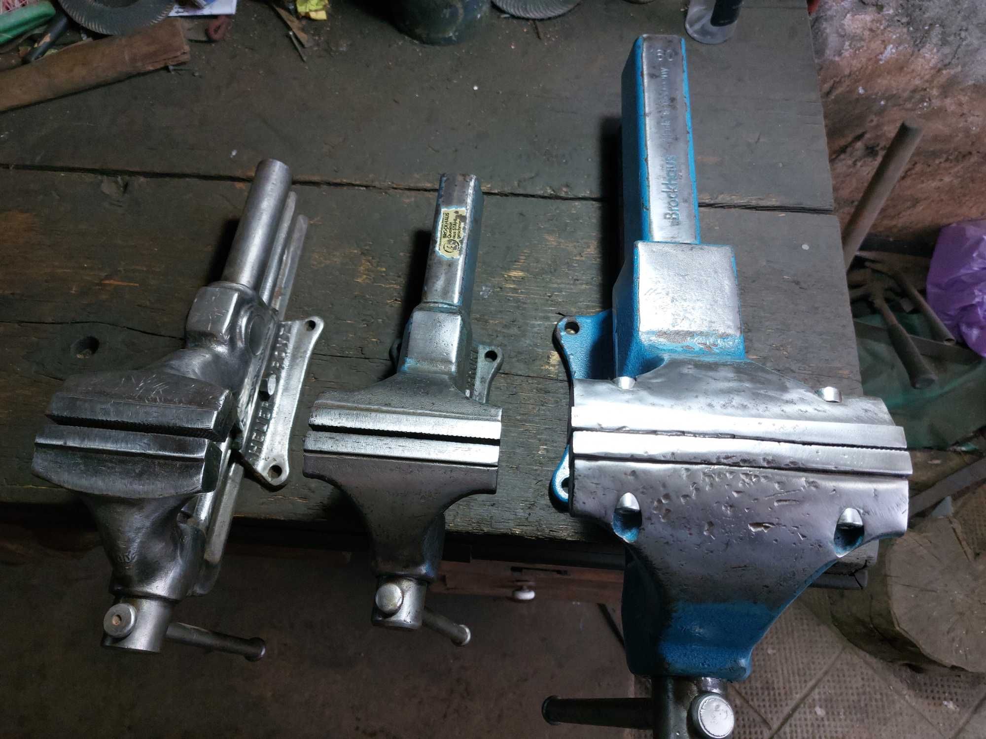 Menghina Heuer Front
