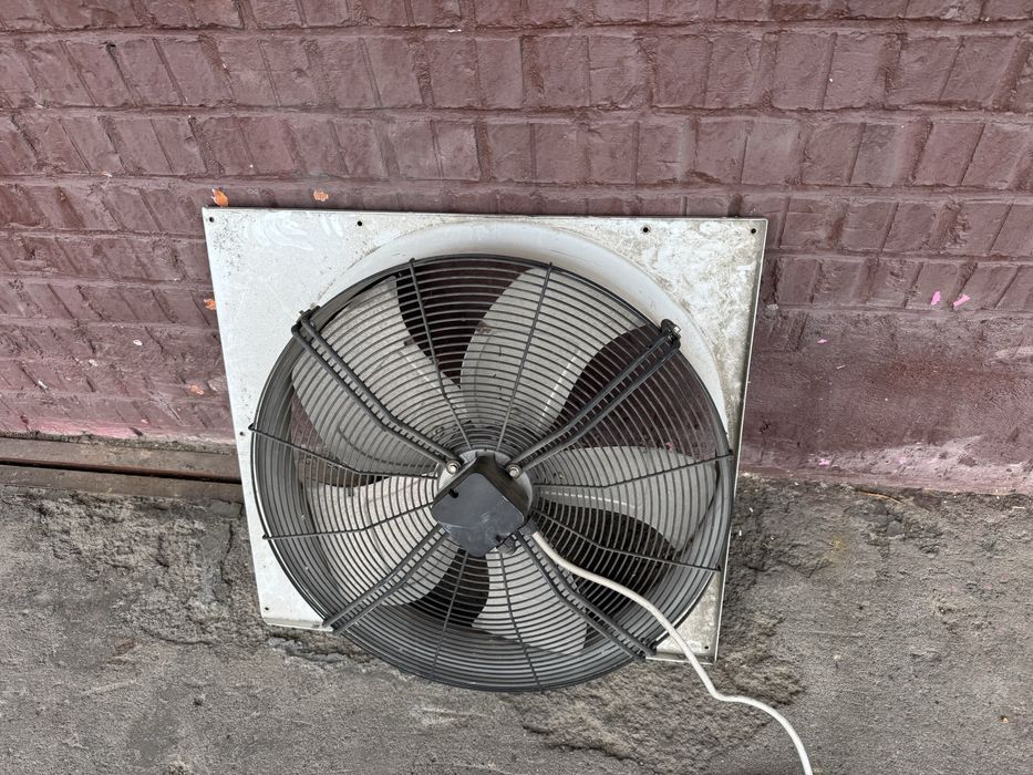 Ventilator profesional hala EBM-Papst  Germany