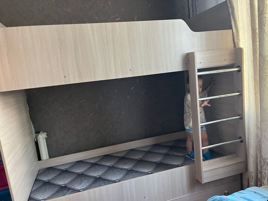 Кровать детская двухярусная