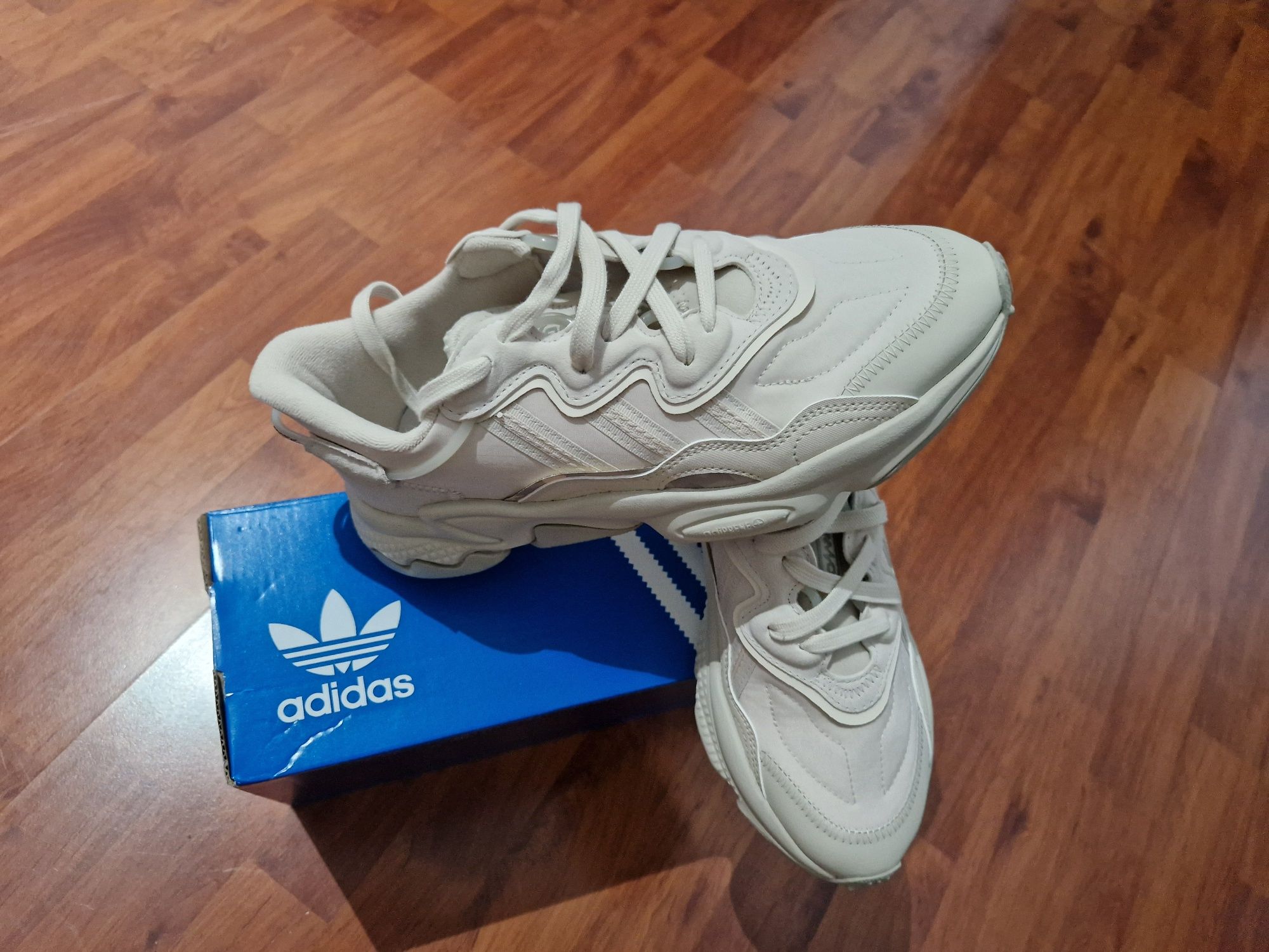 Adidas OZWEEGO GX3322 mărimea 44