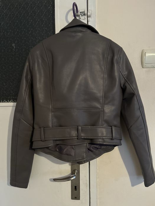 Бежаво Кожено яке - XS