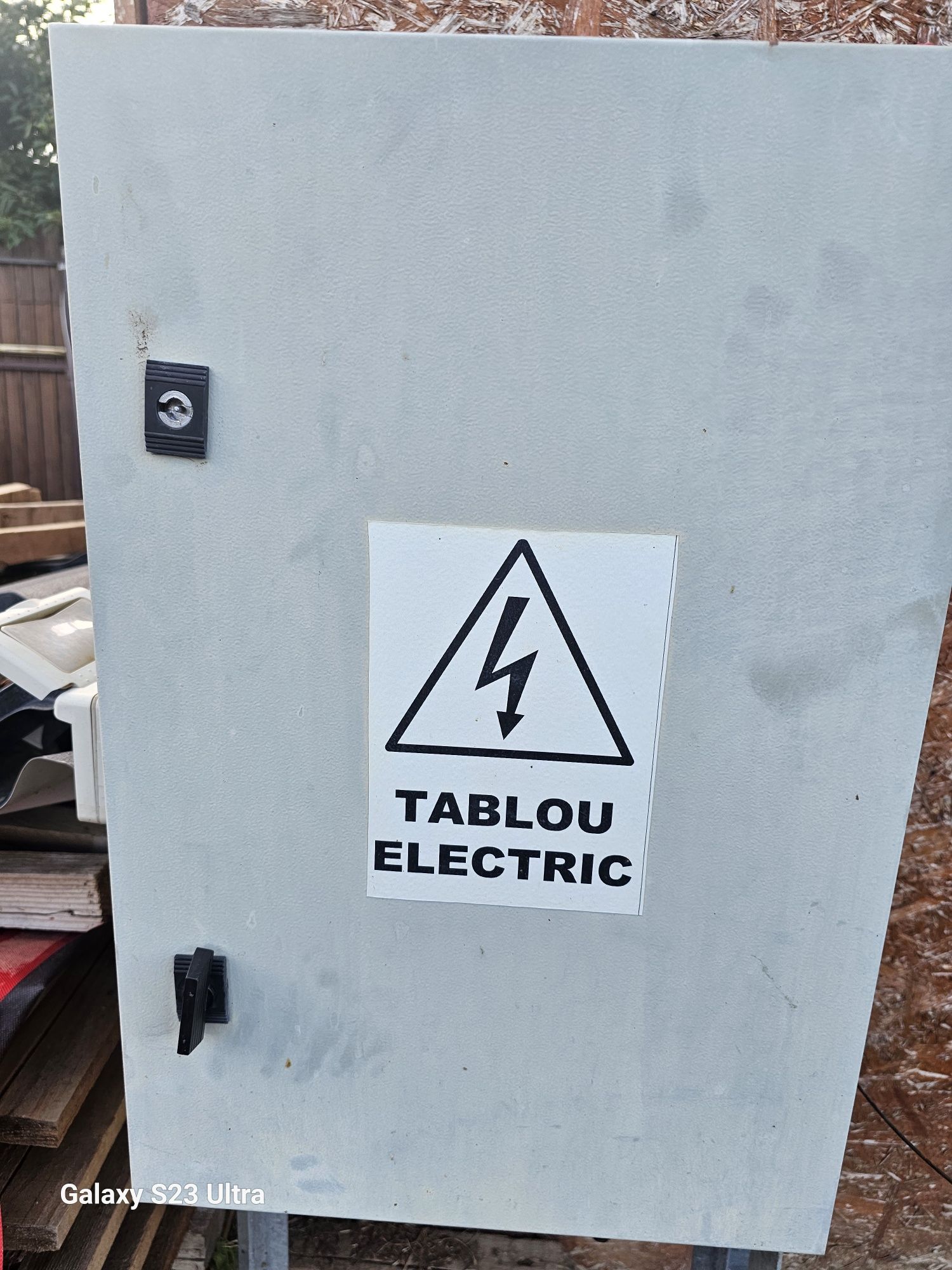 Vând tablou electric echipat pentru organizare șantier.