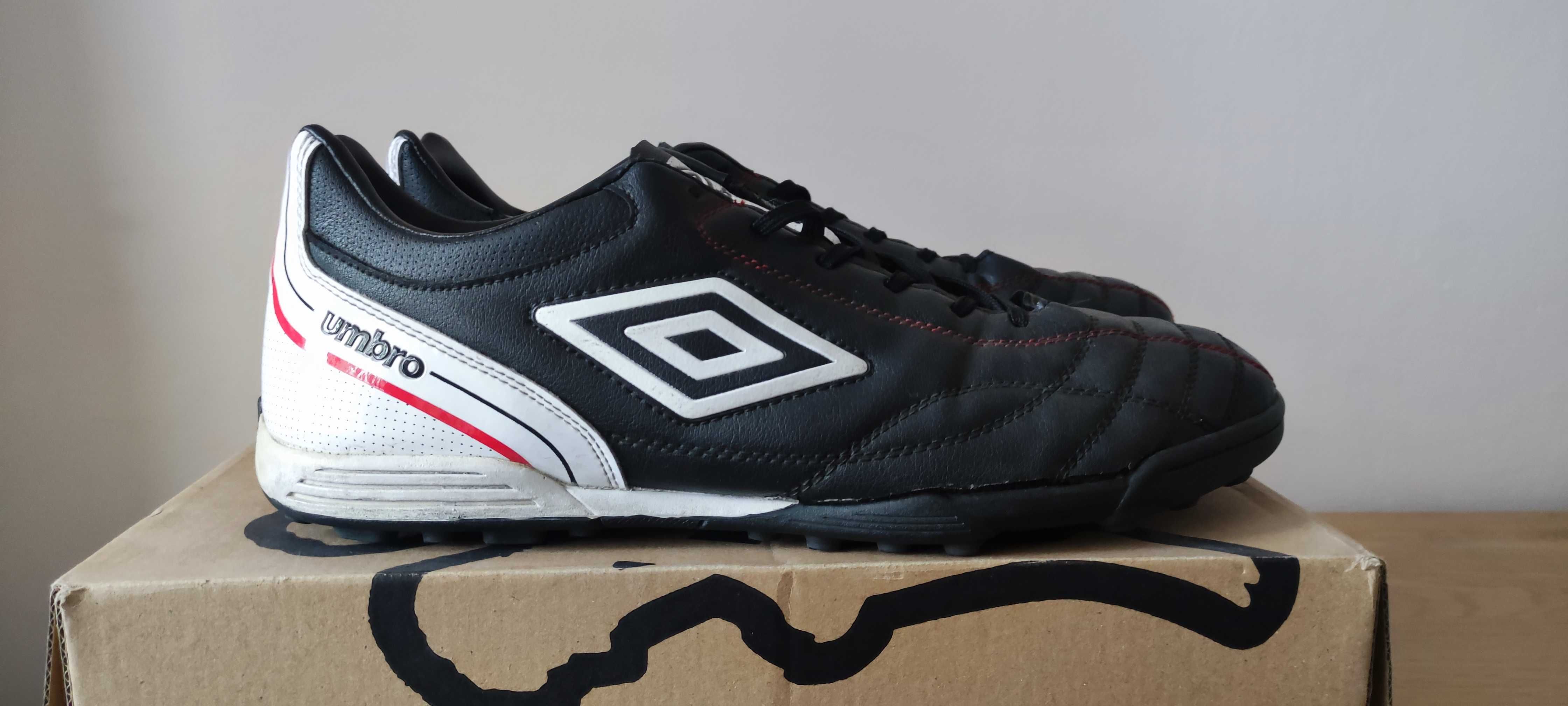 Стоножки Умбро Umbro, размер 46 / US 12 / UK 11