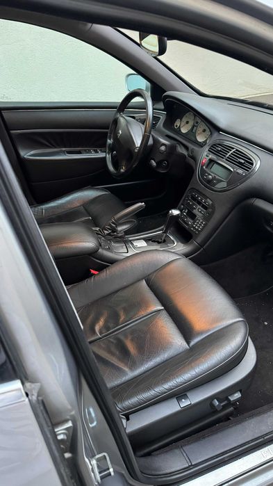 Peugeot berlina 607