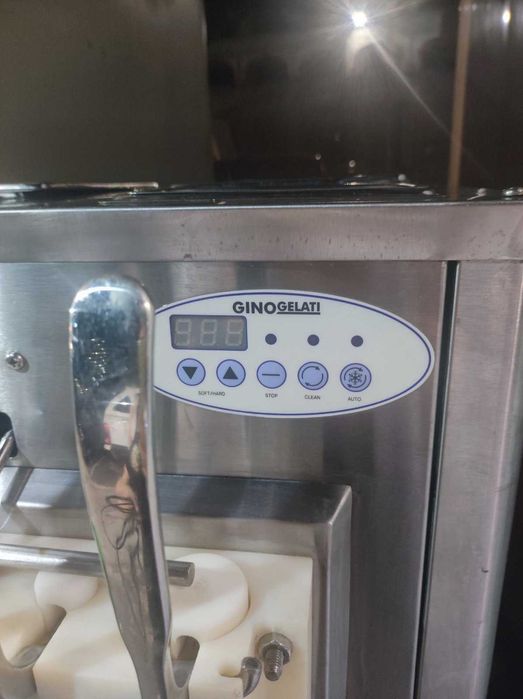 Италианска сладолед машина