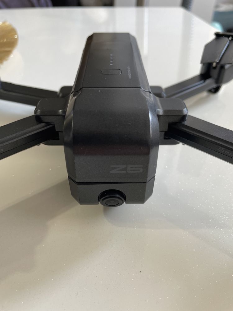 drona SJRC Z5 cu gps si camera 5G