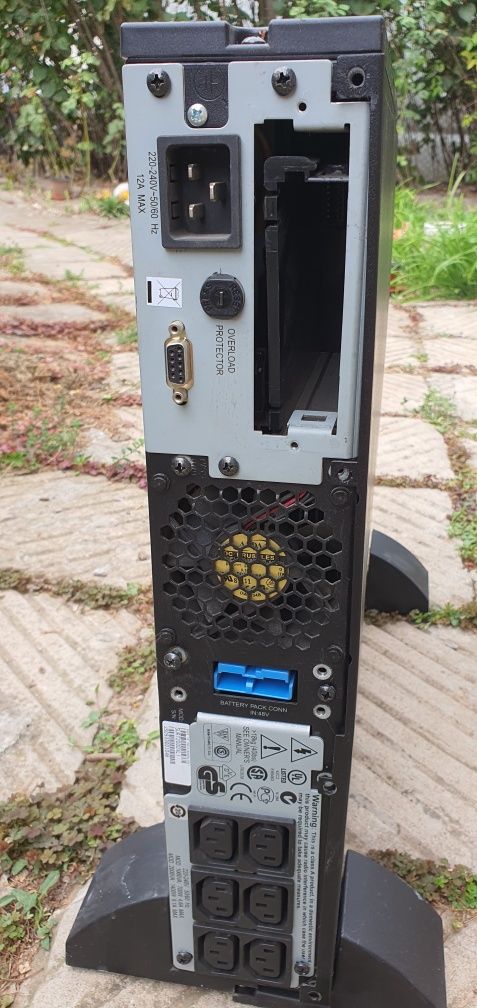 Smart-UPS APC RT 2000