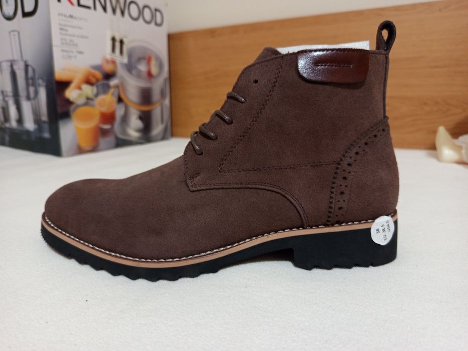 Мъжки обувки от велур