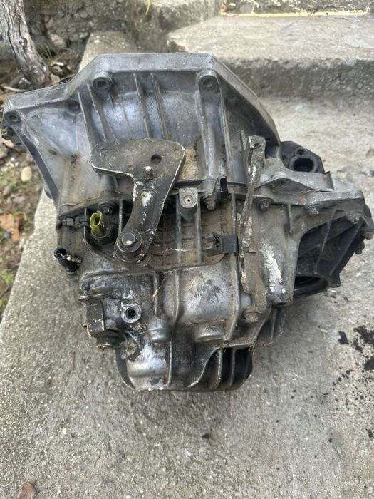 Скоростна кутия за Рено 2.2 150к.с 6 степенна