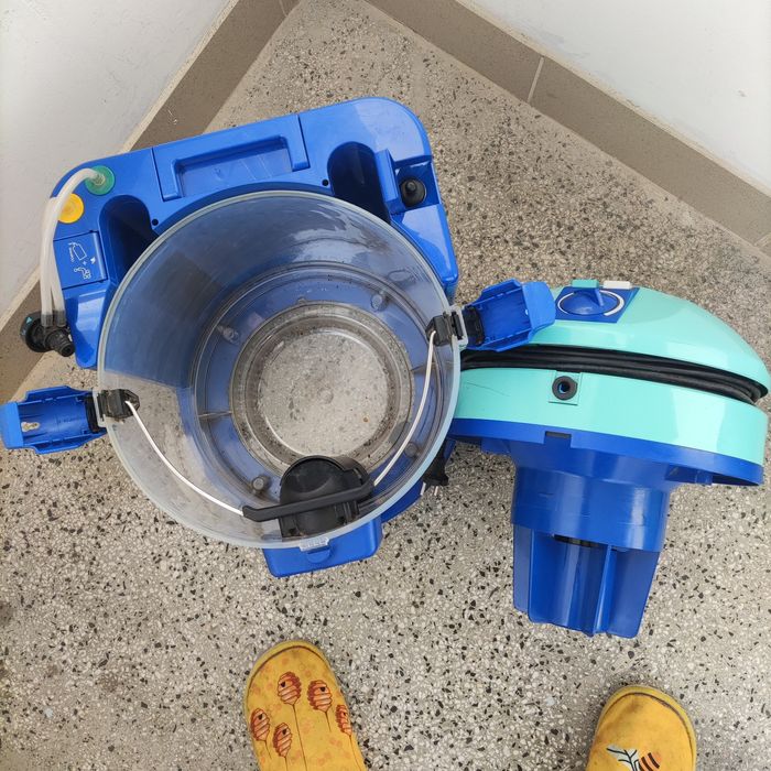 Перяща прахосмукачка