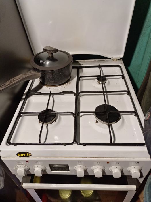 Продам комбинированную газовую плиту