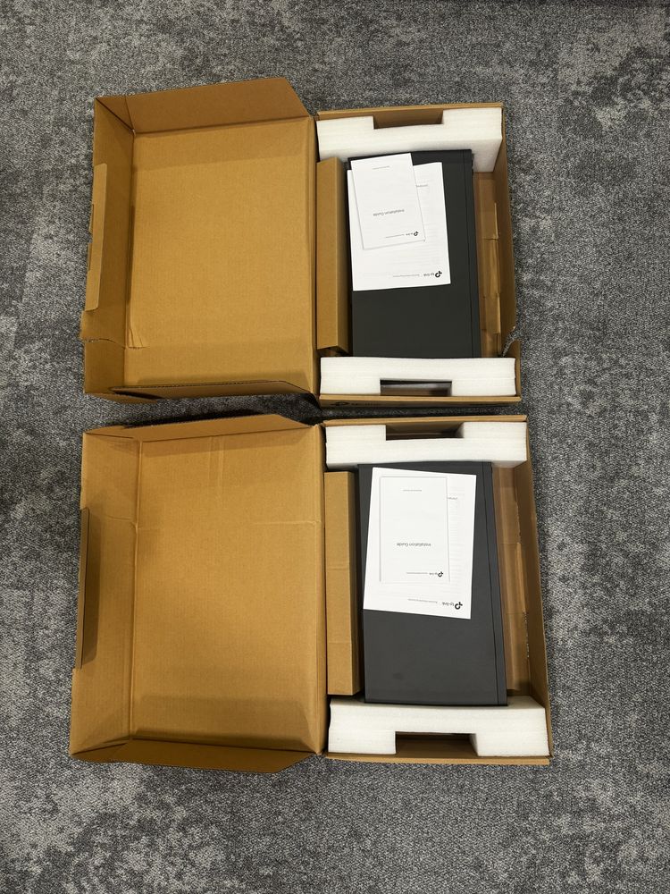 28-Port Gigabit Easy Smart Switch with 24-Port PoE+ Model: TL-SG1428PE