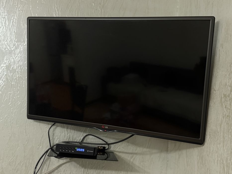 Телевизор - LG..