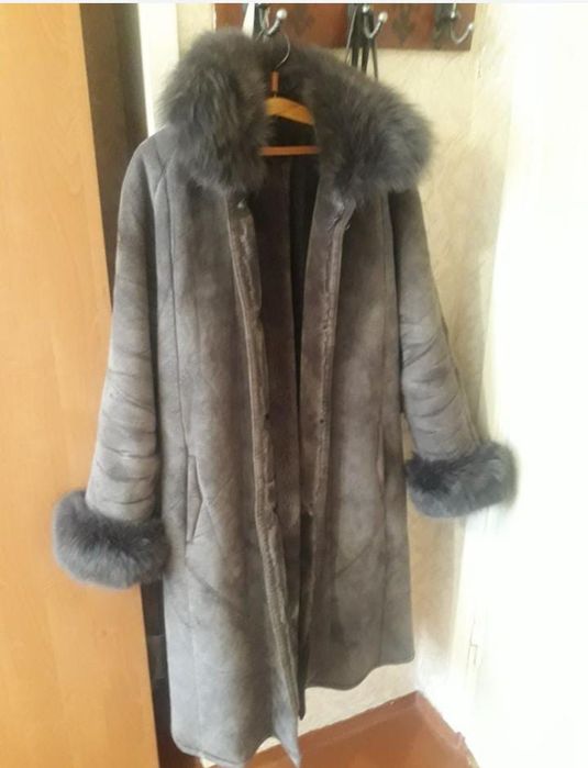 продам женскую верхнюю одежду