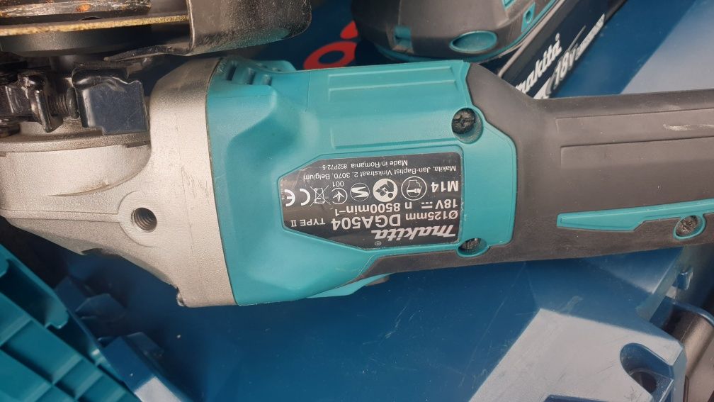 vand scule profesionale MAKITA
